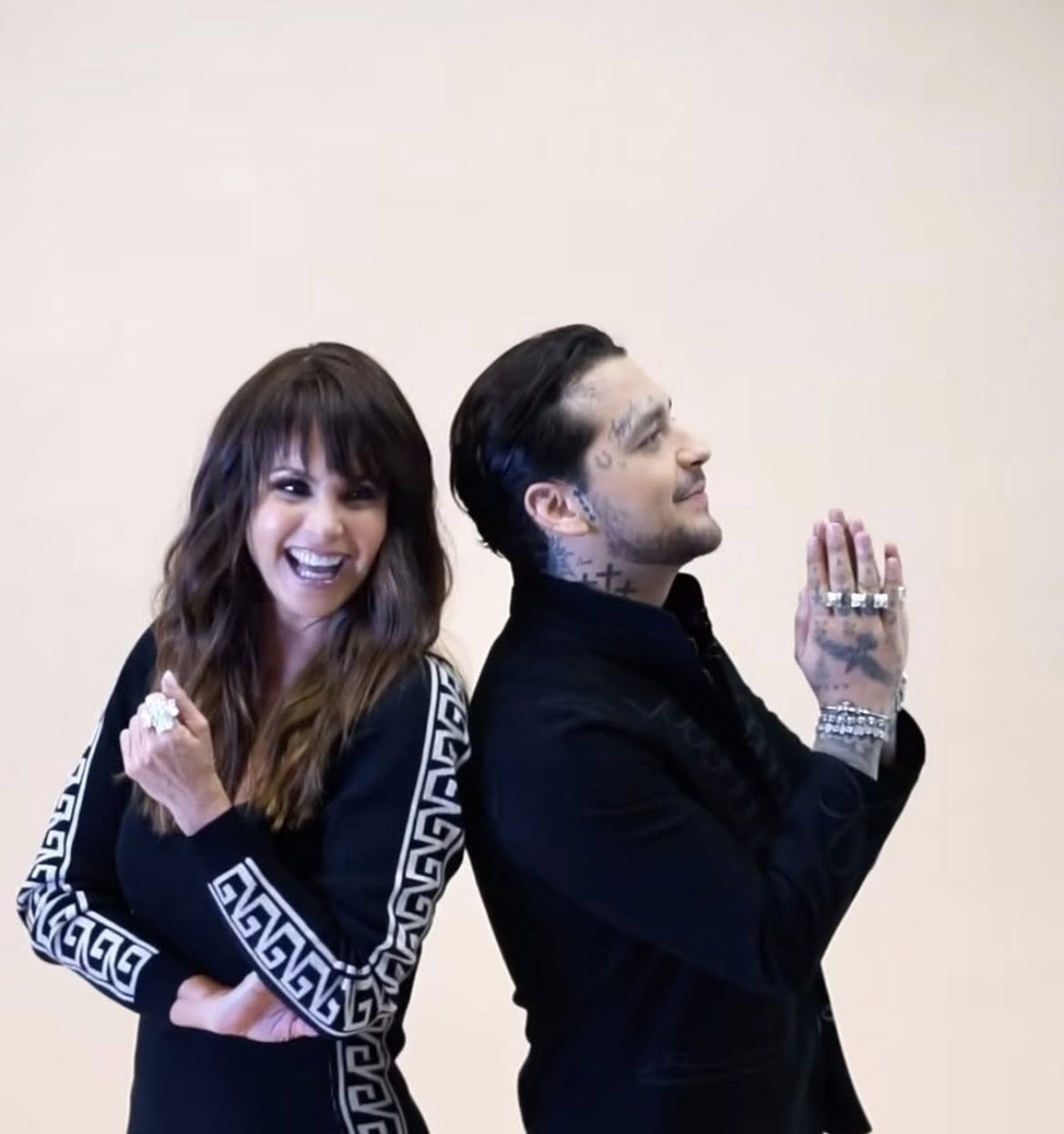 ‘Tú no, Lucero’: Fans critican a la cantante por posar en revista junto Christian Nodal