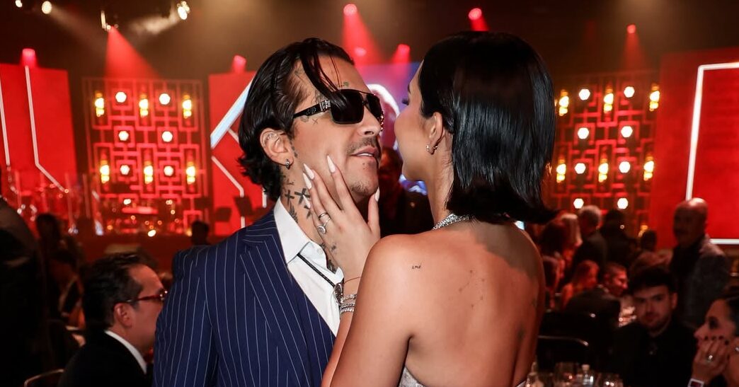 ‘Ni enterado estaba’: Nodal se sorprende al saber que se casará en mayo con Ángela Aguilar